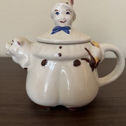 Vintage Shawnee Pottery “The Piper’s Son With Pig “ Teapot.  