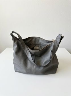 A New Day Gray Faux Leather Hobo Shoulder Bag, Target Brand, Zip Top