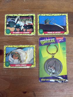 TMNT Topps Trading Cards & Keychain Bundle