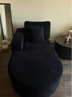 Three-piece furniture set