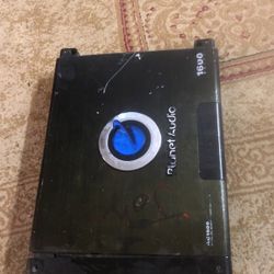Planet Audio 1600 Watt Ac1600.4 (4Channel mostfet power amp)