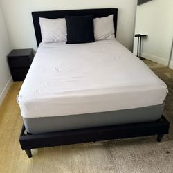 Full Bed In black 