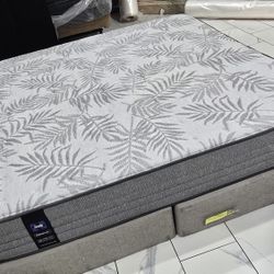 King Sizes Mattress And Box Spring 
