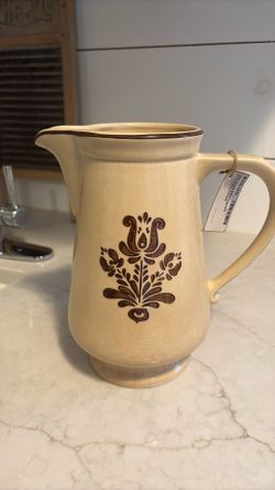 Vintage Pfaltzgraff 2 Liter Pitcher, USA 