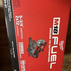 Milwaukee 10in M18 Fuel Miter Saw With 8.0 Ah Battery and Charger