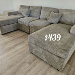 Beautiful! U-shaped Corduroy Sectional Sofa With 2 Accent Pillows 