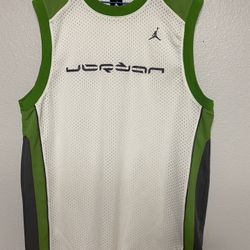 Jordan Brand Jersey  Mens Sz L 