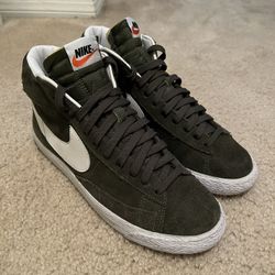 Nike Blazers Size 9