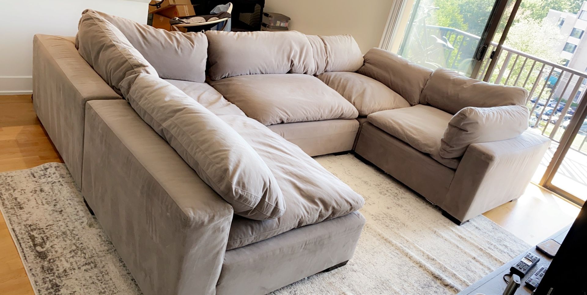 Plush couch 5 piece gray