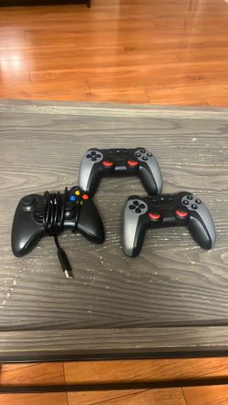3 xbox/play station controllers for pc