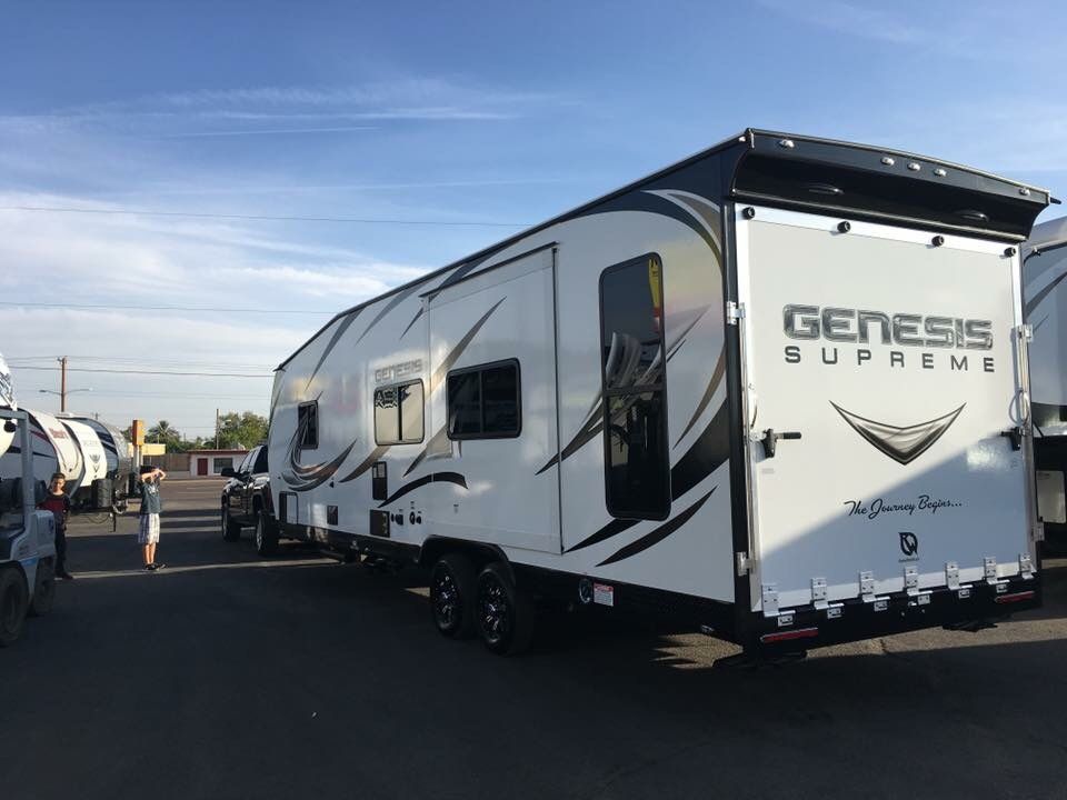 2018 genesis supreme 27fs toy hauler