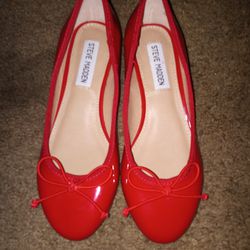 Women's 5.5 Red Steve Madden Cherish Patent Leather Slip On Heels