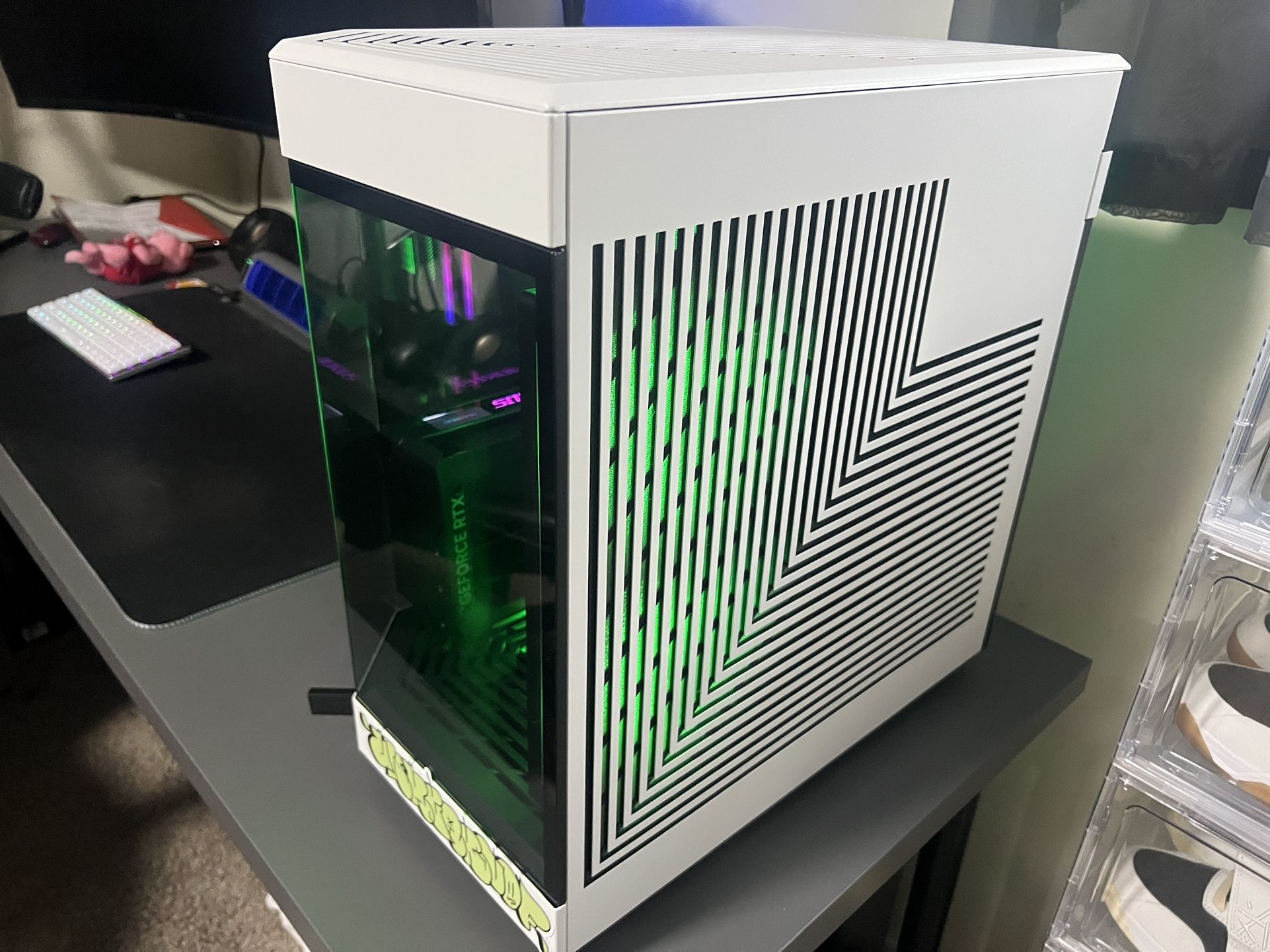 Hyte Y60 Computer PC Case