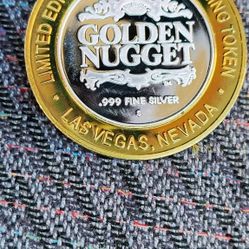GOLDEN NUGGET LIMITED EDITION TEN DOLLAR GAMING TOKEN .999 FINE SILVER COIN. GOLDEN NUGGET LIMITED EDITION TEN DOLLAR
