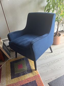 Upholstered chair - blue