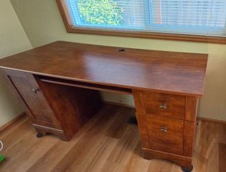 Sauder computer desk and chair