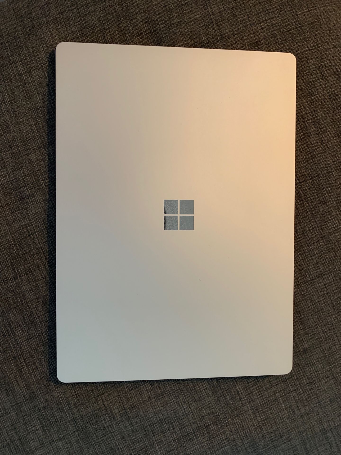 Microsoft Surface Laptop 2 8th Gen i7 processor/ 256GB SSD