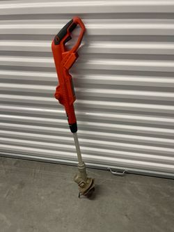 Black and Decker string trimmer