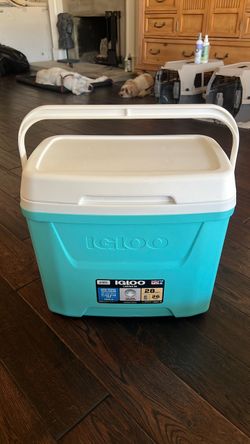 IGLOO/ ICE CHEST/ 28 QUARTS/ 26 LITERS