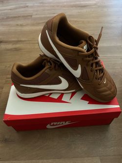 Gato Nike Futsal/Indoor shoes Men Size 8.5