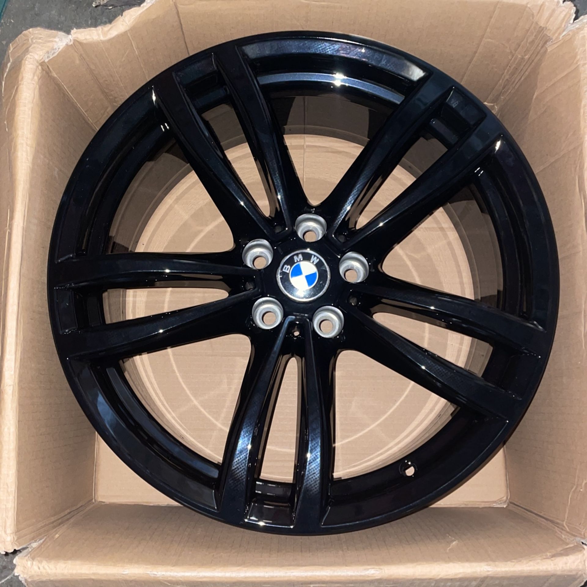 BMW 7 Series 19" Inch Wheel Rims Style 647M Gloss Black Staggered 