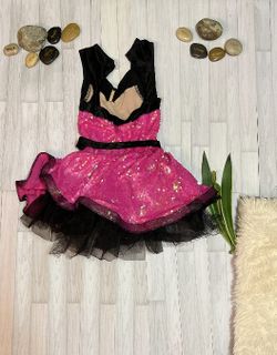 PINK AND BLACK GIRLS FASHION RECITAL DRESS INTERMEDIATE CHILD SIZE. EXCELLENT CONDITION