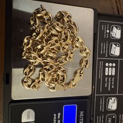14 Karat Gold, Solid Gucci Necklace