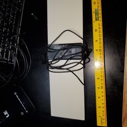 BoostWaves Supreme Amplified Razor Urban 50-Mile HDTV Indoor Flat Leaf Antenna with RG6 Cable.
Model Number:
BW-3903.
Features:
It is a 50-mile amplif