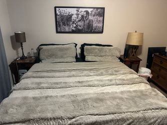 Ugg Three-Piece King Comforter Set