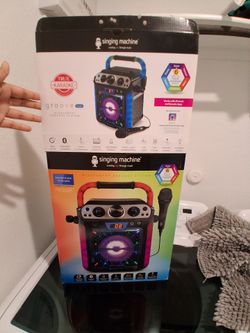 Singing Machine Groove Cube Hype Bluetooth Karaoke Machine (Model SML712BK)