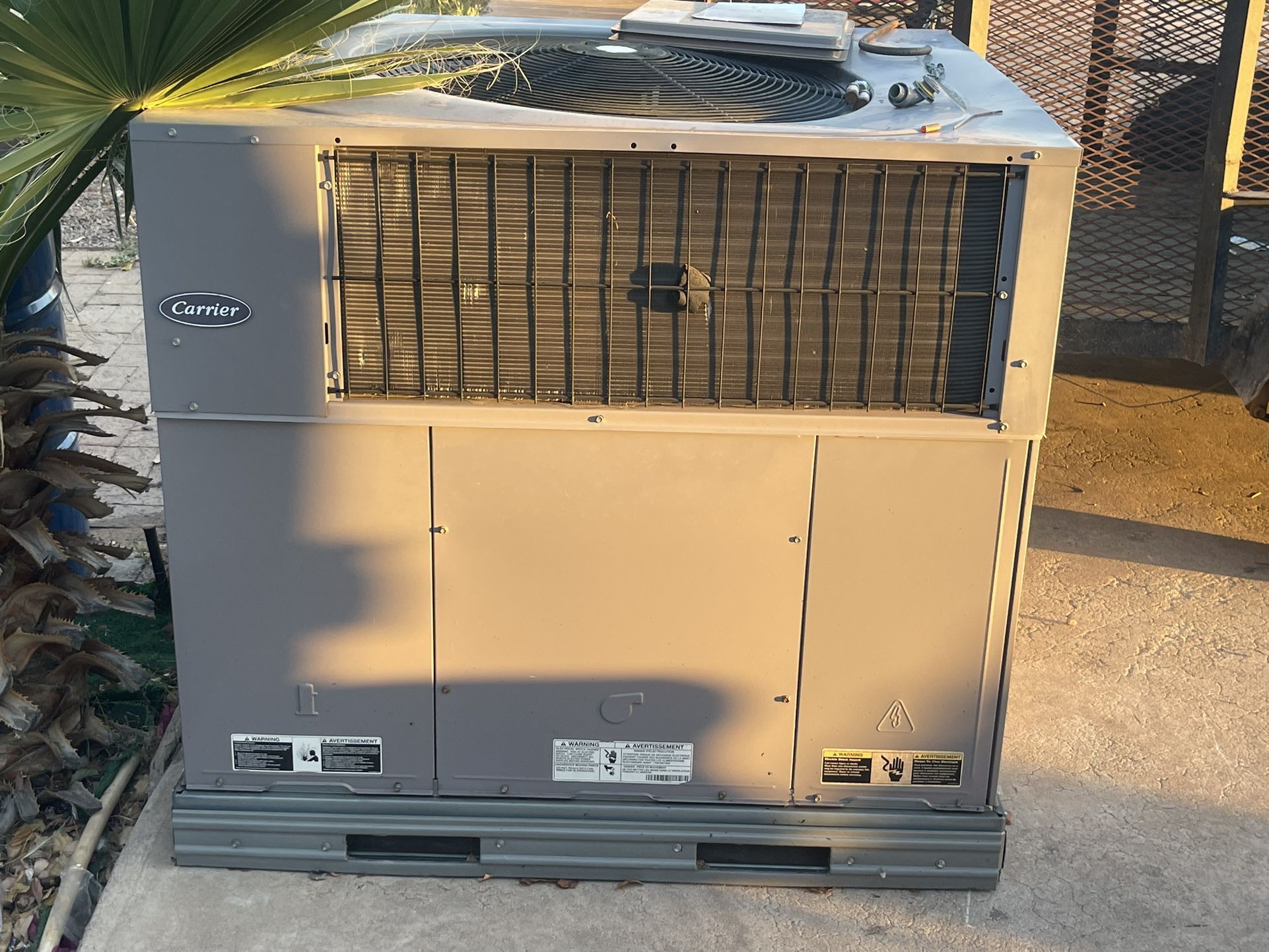 Carrier Package Heat Pump 4 Ton Ac Unit for Sale in Phoenix, AZ OfferUp