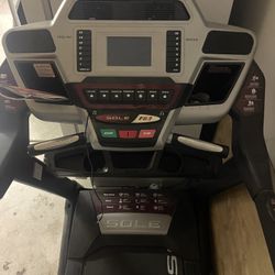 Treadmill 