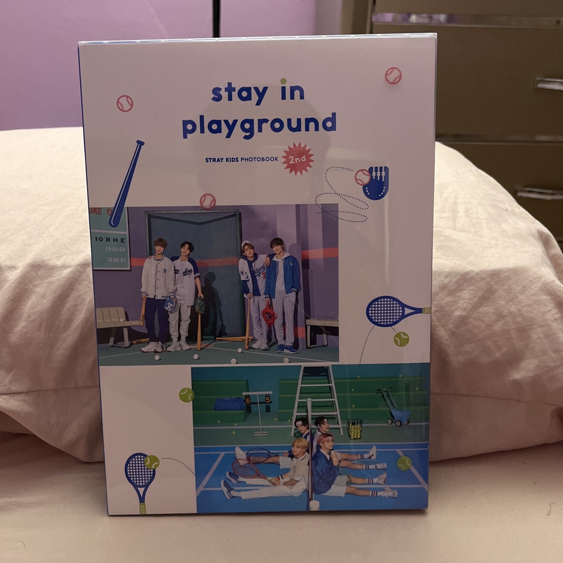 Stray Kids; Stay In Playground Photo Book And Album