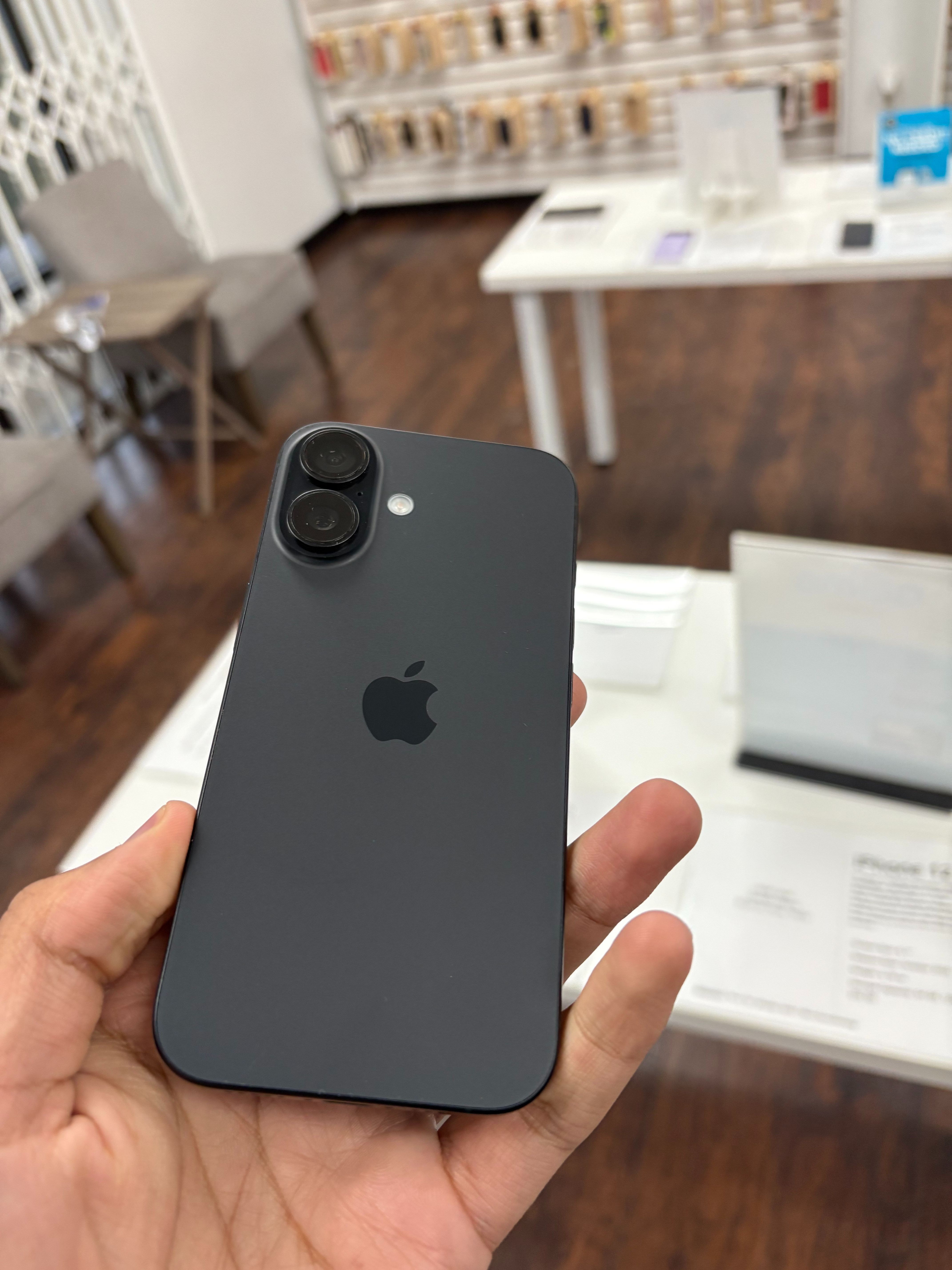 📱 Apple iPhone 16 (Pre-Owned) – Starting at Just $469! Save 40% Instantly with Up to 6-Month Warranty & Only $1 to Take It Home Today 🔥