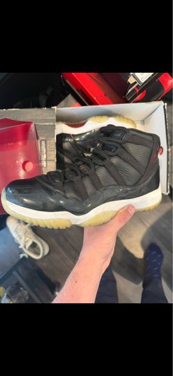 Men’s Air Jordan 11 Retro 71-10 Size 10