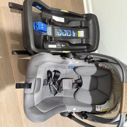 Nuna Pipa Car Seat With Base