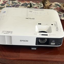 Profesional Epson Projector 