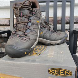 Rugged and Ready: Keen Utility Steel Toe Work Boots - Size 11