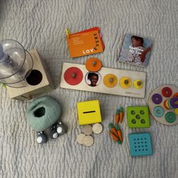 LOVEVERY: The Babbler Play Set (Months 13 - 15)