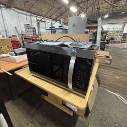Whirl Pool Mounted Microwave 