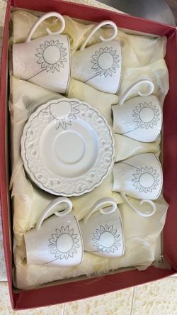 Set of coffee/tea cups