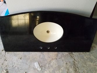 Tapa para gabinete de baño 49 de largo x 22 de ancho es marmol#100 dollares