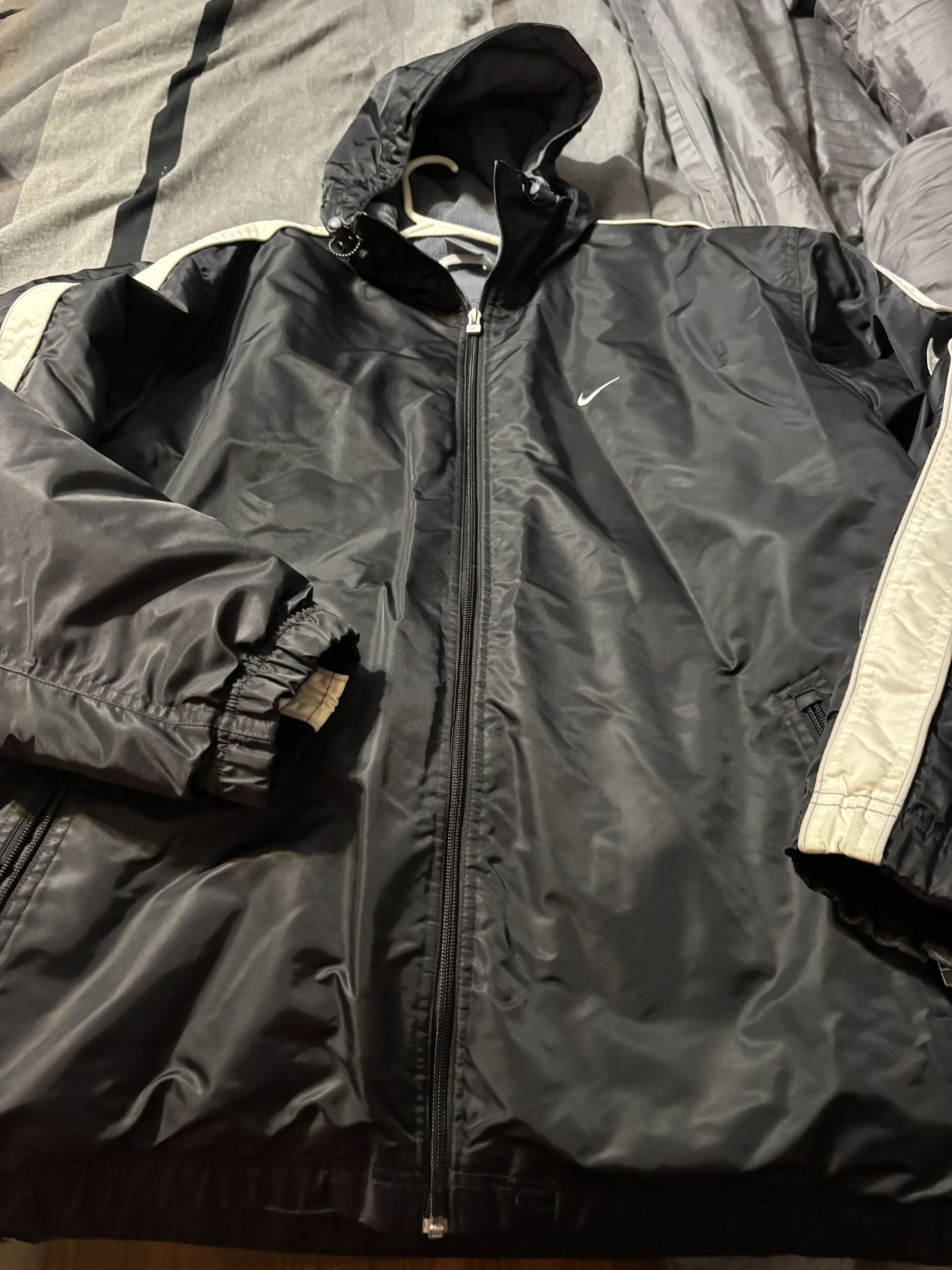 Like New Mens Size XL Heavy Nike Coat