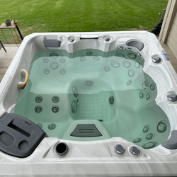 2025 Master Spa Twilight 7.2 Hot Tub – Like New, 6-Person, 38 Jets - Salado, TX