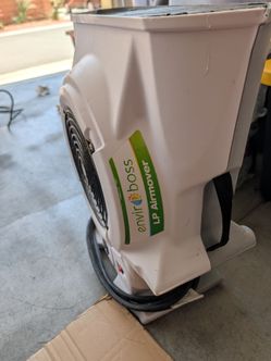 Air mover / fans