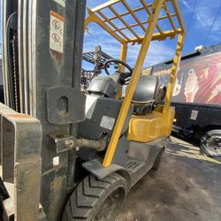 TCM forklift 5,500 Lb HEAVY DUTY