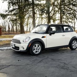 2013 MINI COOPER