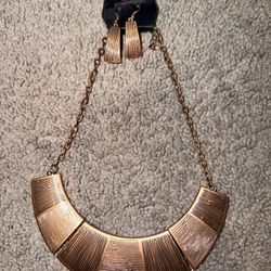 Paparazzi Copper Tone Necklace Set
