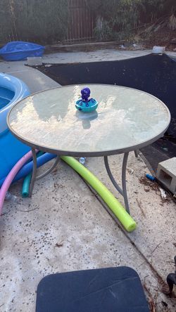 Table, bon fire pit