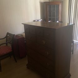 Small Ongoing Estate Sale Updated 4/2025